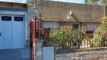 Casa en venta en Pedro Pico 1200